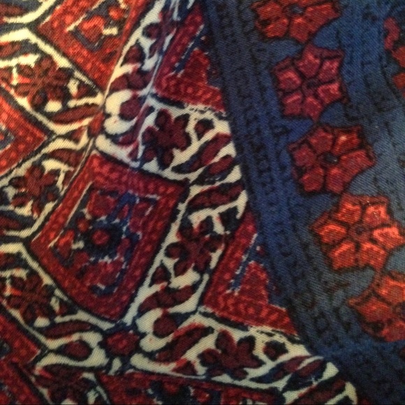 SOLD Hollister Cute Vintage Floral Pattern Romper - Picture 7 of 7